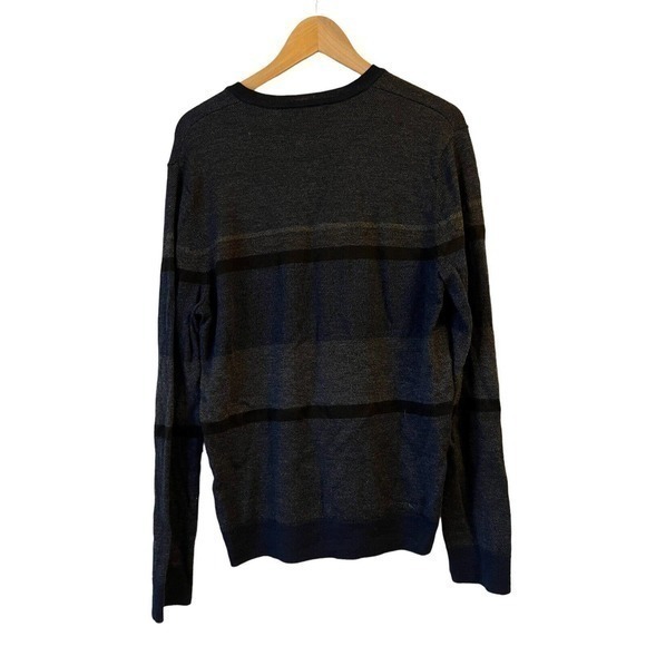 BANANA REPUBLIC Mens 100% MERINO WOOL V-NECK SWEATER Grey Blue‎ Stripe L - Picture 4 of 4